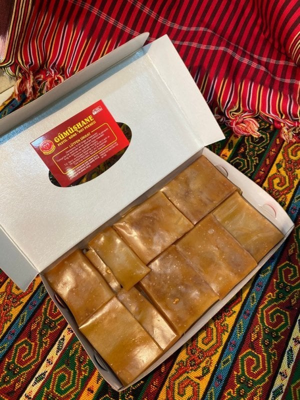 Ev Yapımı Sade Dut Pestili