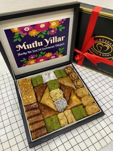 Yeni Yıla Özel Hediyelik Pestil Paketi(5)