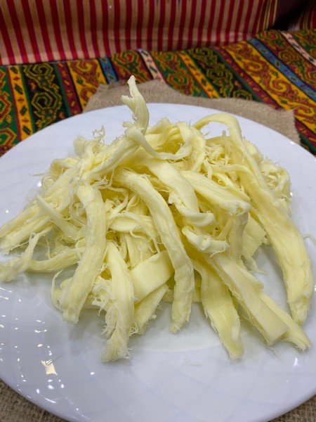 1Kg. Çeçil  Peyniri