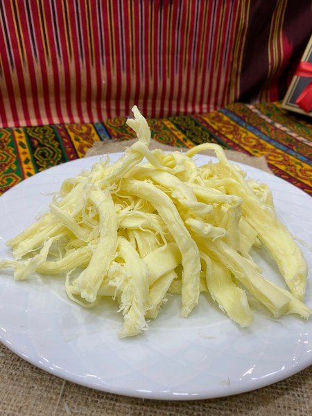1Kg. Çeçil  Peyniri
