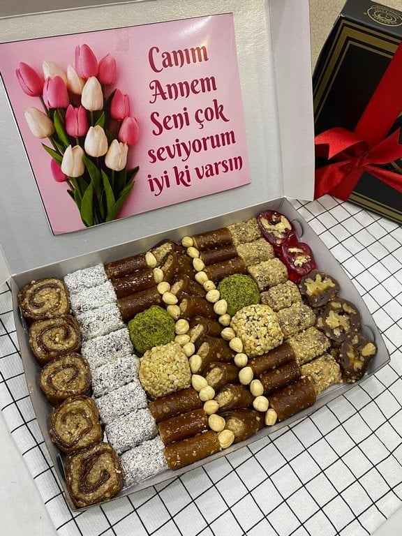 1Kg Canım Annem Paketi