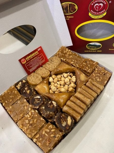 1,5 KG Ev Yapımı Süper Karışık 2 görseli.