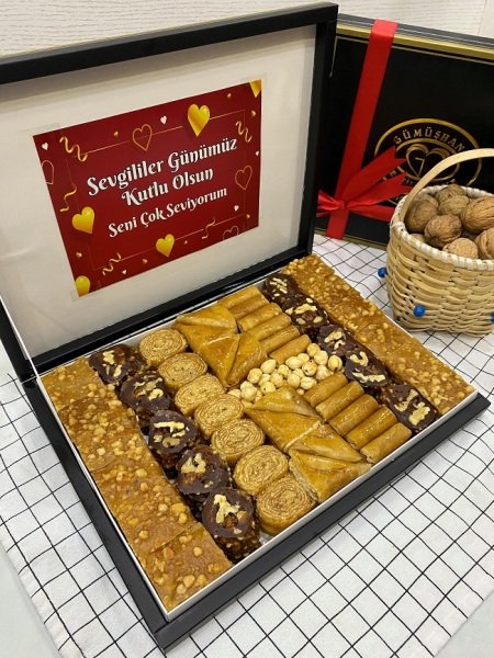 Sevgililer Gününe Özel Ev Yapımı(Büyük Boy)