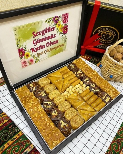 Sevgililer Gününe Özel Ev Yapımı(Büyük Boy)