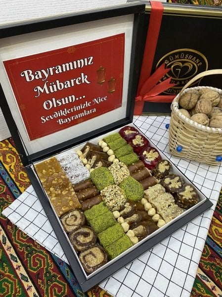 Bayrama Özel Hediyelik Pestil Paketi-4K