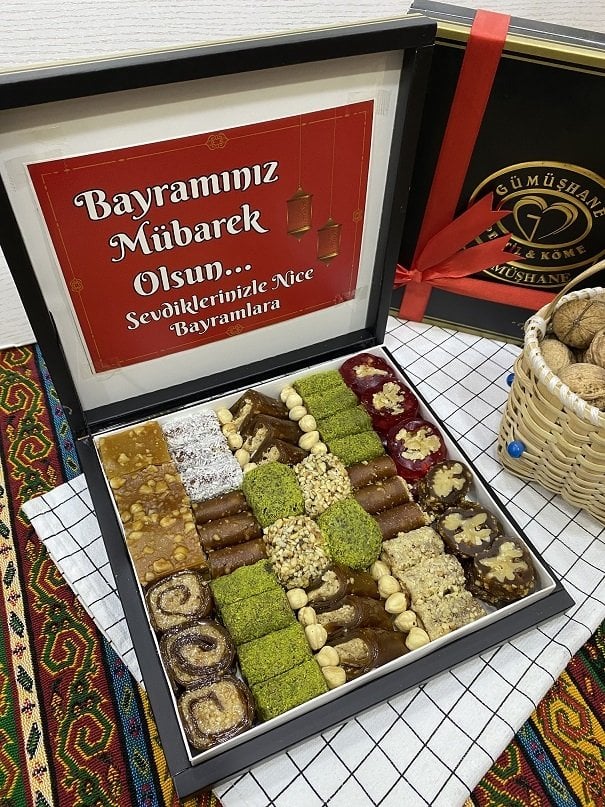 Bayrama Özel Hediyelik Pestil Paketi-4K