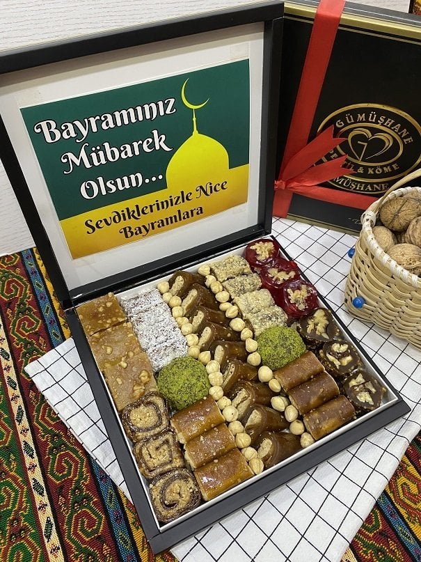 Bayrama Özel Hediyelik Pestil Paketi-1